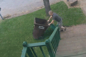 200_d.gif