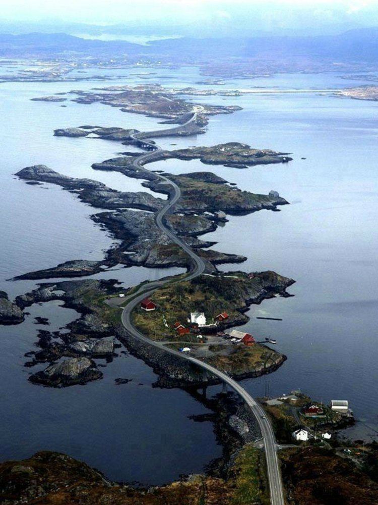 Atlantic Ocean Road, Norway.jpg