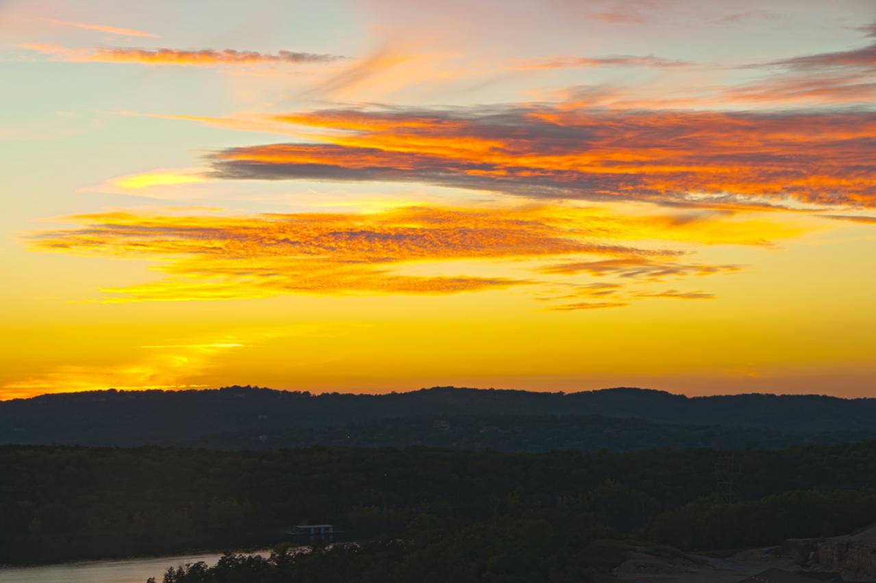 Branson Sunset with clouds_HDR2web.jpg