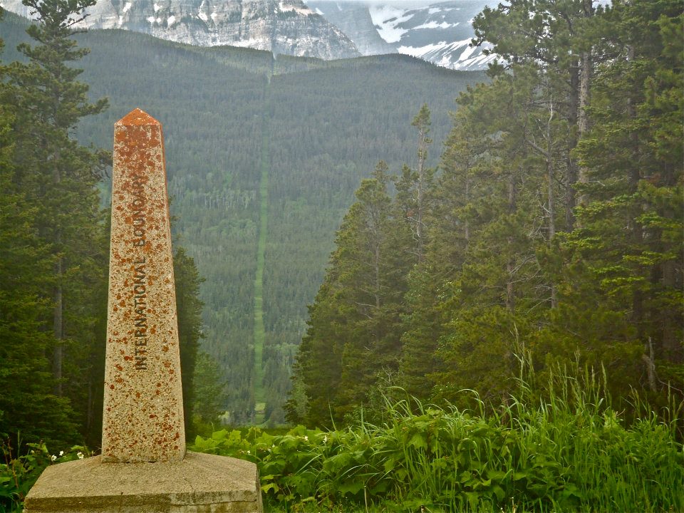 canada border.jpg