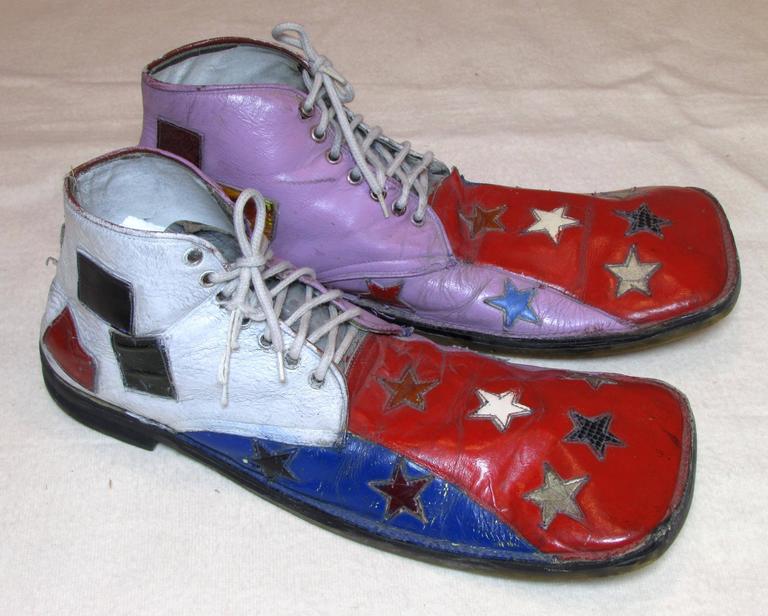 clownshoesstarstramp001_l.JPG