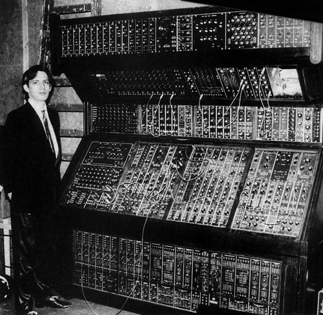 Hans Zimmer and a Moog synthesizer 1970.jpg