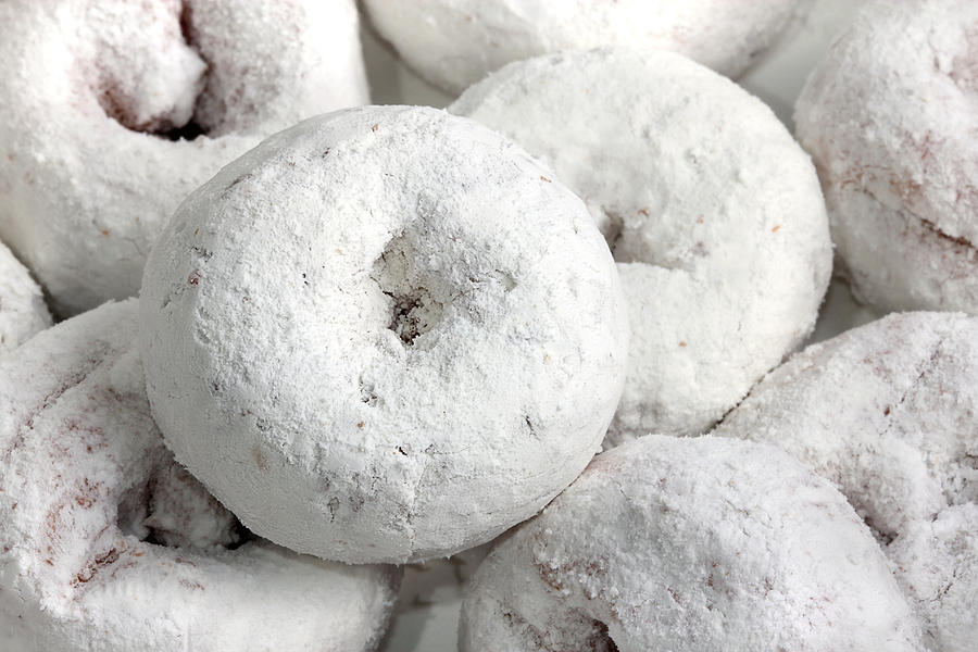 Вкусная белая. Azucar Glass. Donuts powdered Sugar. Mini powdered Donuts. Donuts in the Sugar Powder.