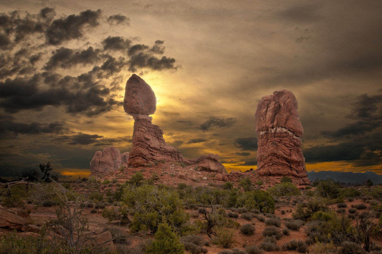 Phallic forms in Arches NP.jpg