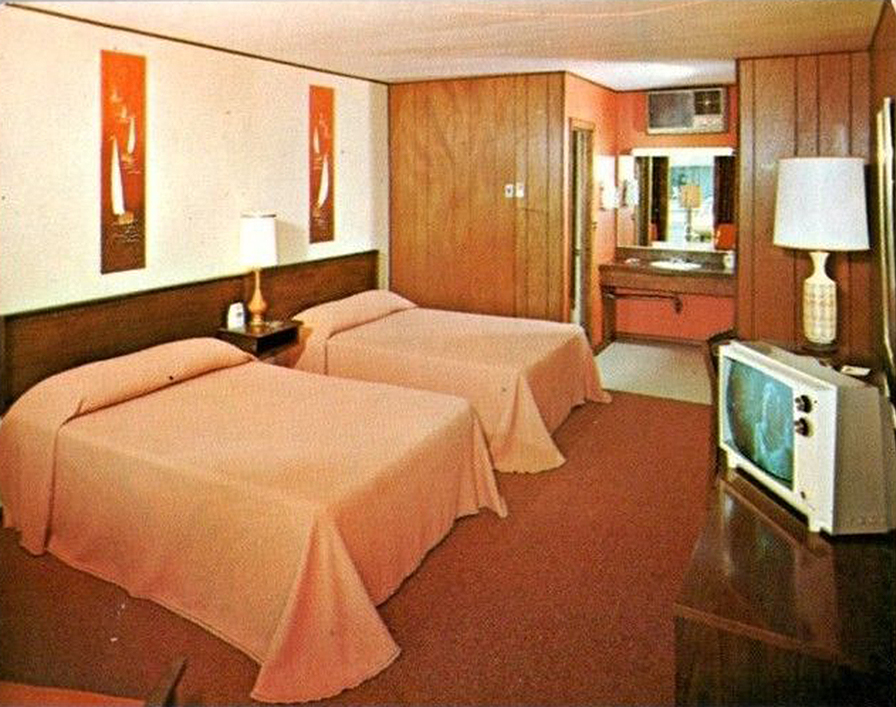 Pocomoke-Maryland-Postcard-Quality-Courts-Motel.jpg