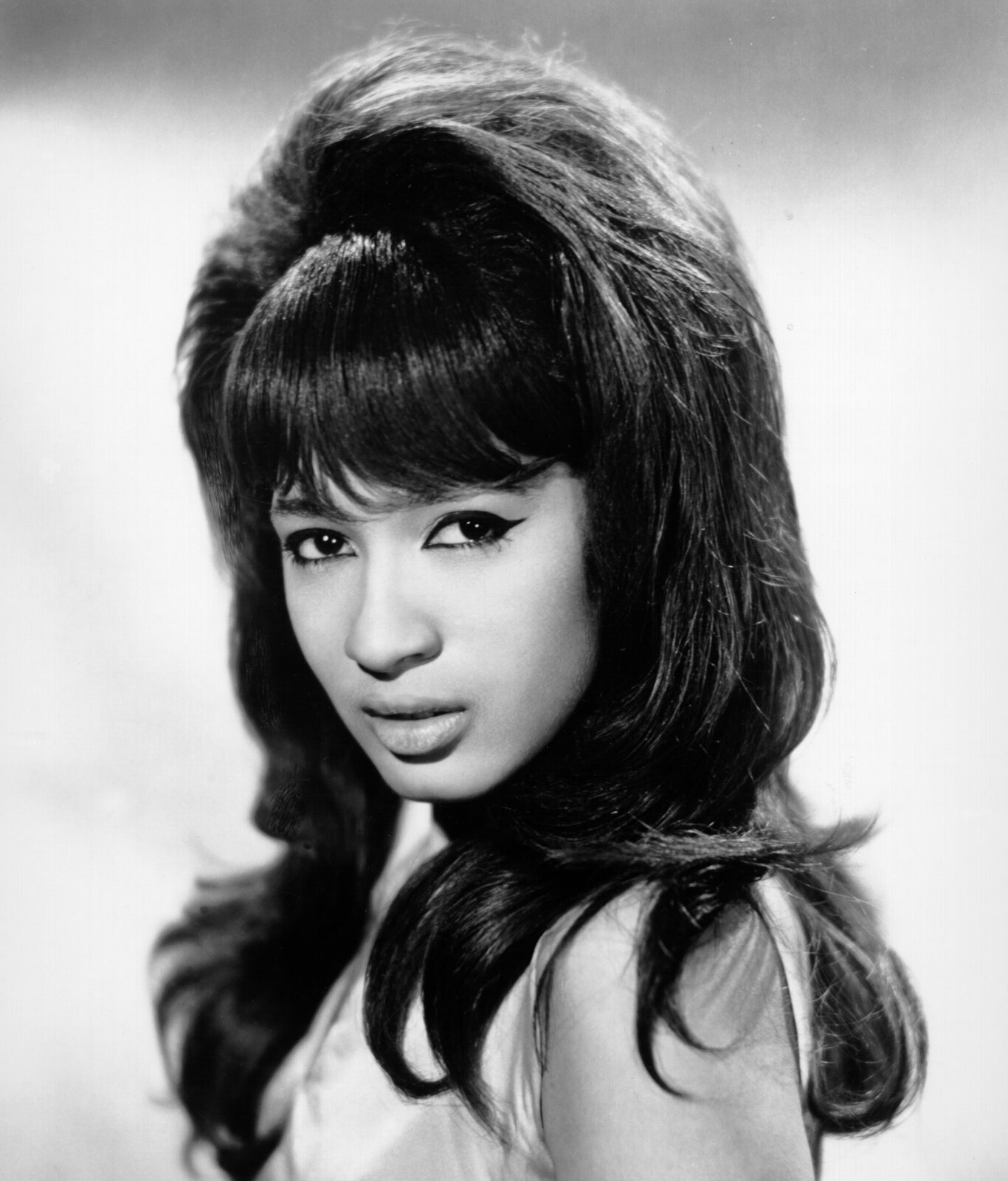 ronnie spector.jpg