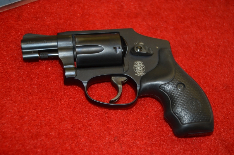 smith-wesson-442-001.jpg_thumbnail0.jpg