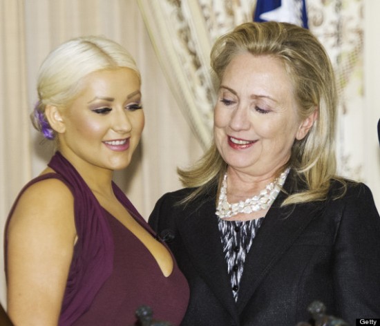 o-HILLARY-CLINTON-CHRISTINA-AGUILERA-570-550x472.jpg