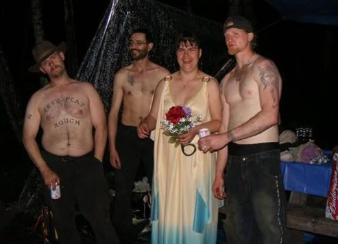 Funny-Wedding-Photos-Rednecks.jpg