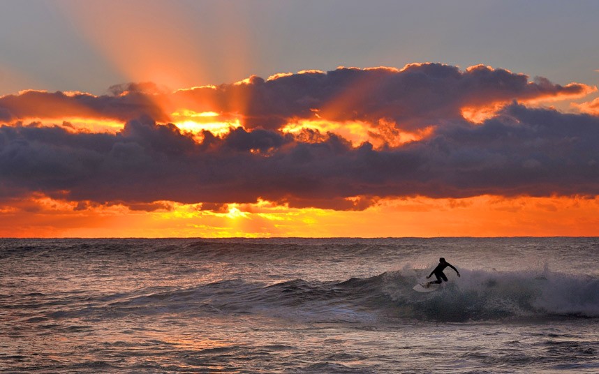 Australia_Surfing_2527764k_zpseba06340.jpg