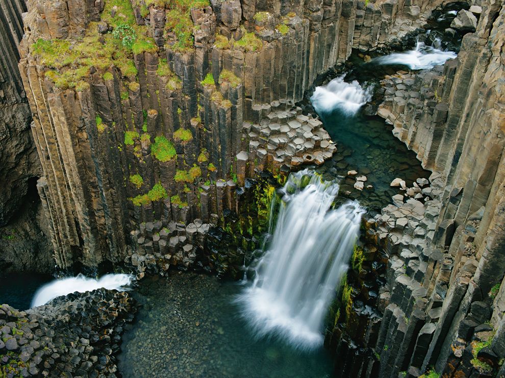 litlanesfoss-waterfall-iceland_58698_990x742.jpg