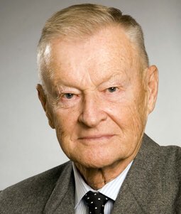 DAzKIvKWAAE6p06.jpg