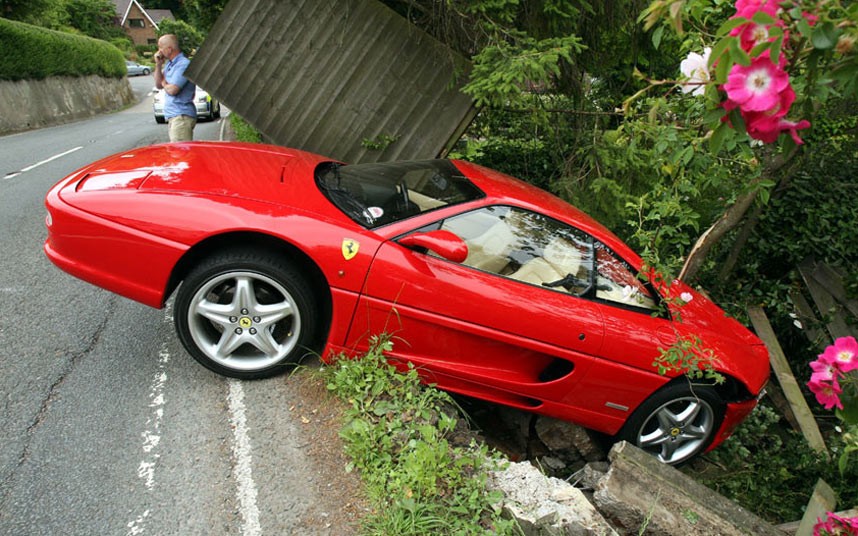 ferrari-potd_2943353k_zps04545270.jpg