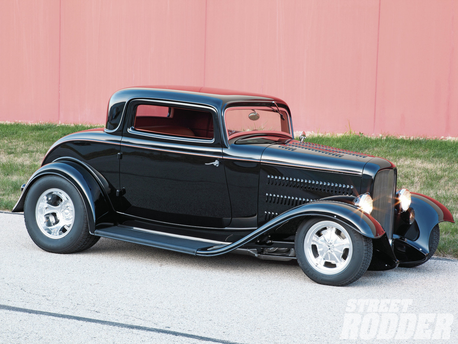 1203sr-01-1932-ford-three-window-coupe-right-side.jpg