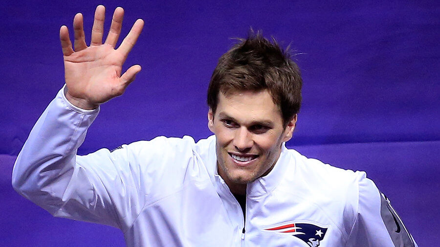 Tom-Brady-Six-Fingers-900x505.jpg