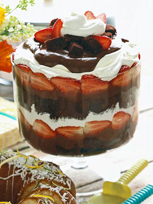 chocolate-strawberry-shortcake-R084863-ss.jpg