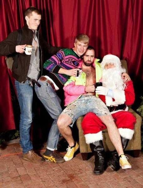 the_50_funniest_santas_lap_photos_ever_640_02.jpg