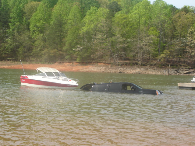 29103d1243971627-boat-launch-idiots-blis-bad-day.jpg