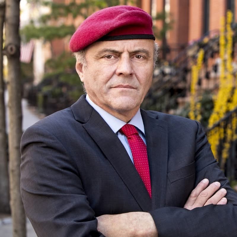 Headshot_of_Curtis_Sliwa.jpg