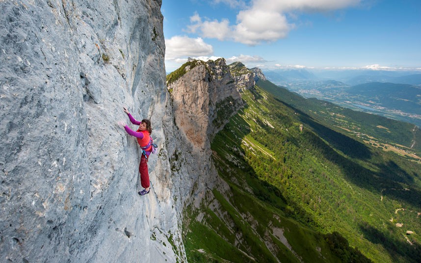 rock-climber-woman_2451054k_zpse3519b52.jpg