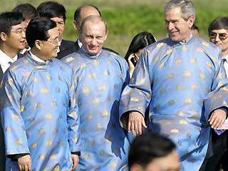 111906_bush_hu_putin.jpg