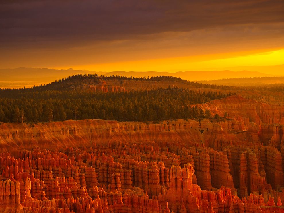 bryce-canyon-sunrise_58694_990x742.jpg