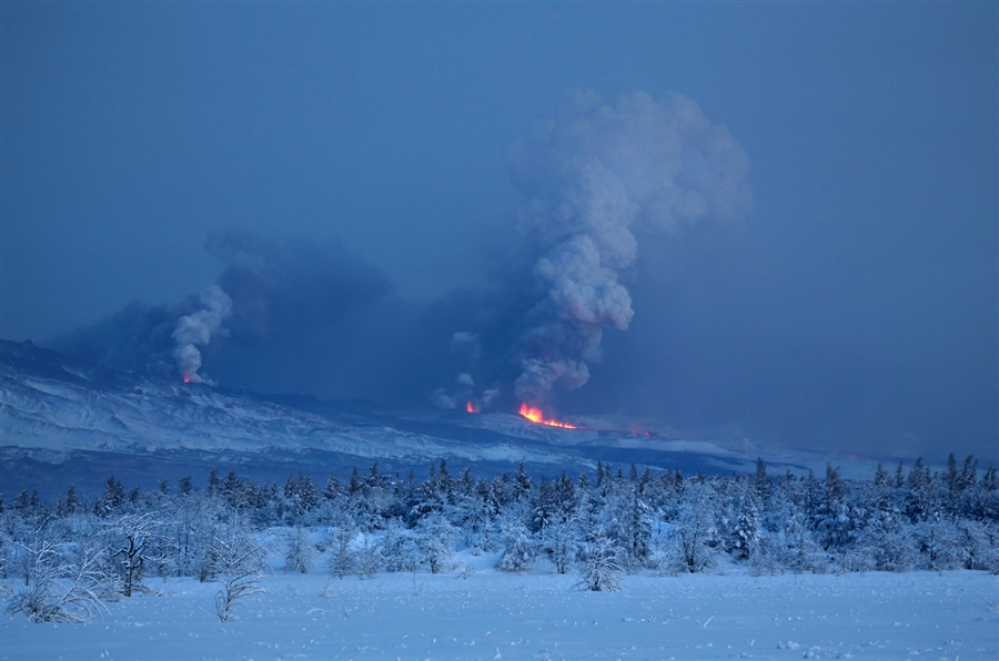 pb-121204-russia-volcano-jsa-1_photoblog900.jpg