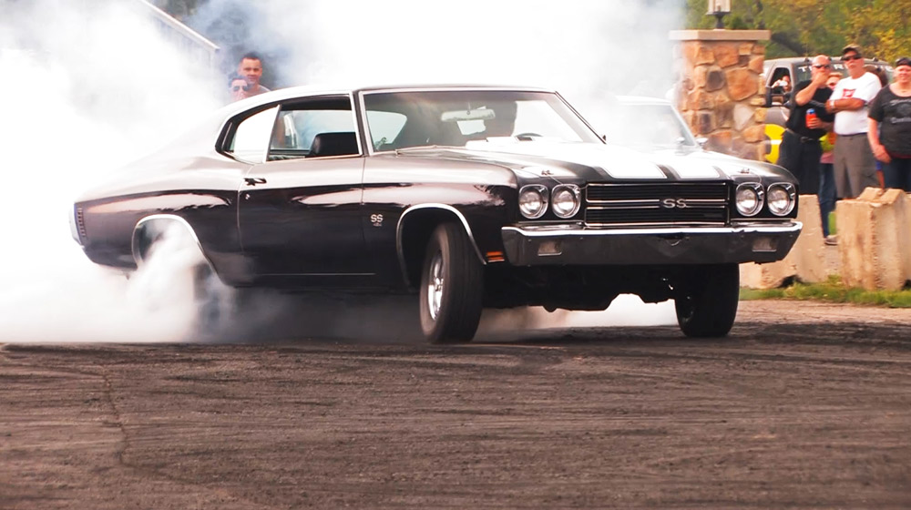 chevelle_burnout.jpg