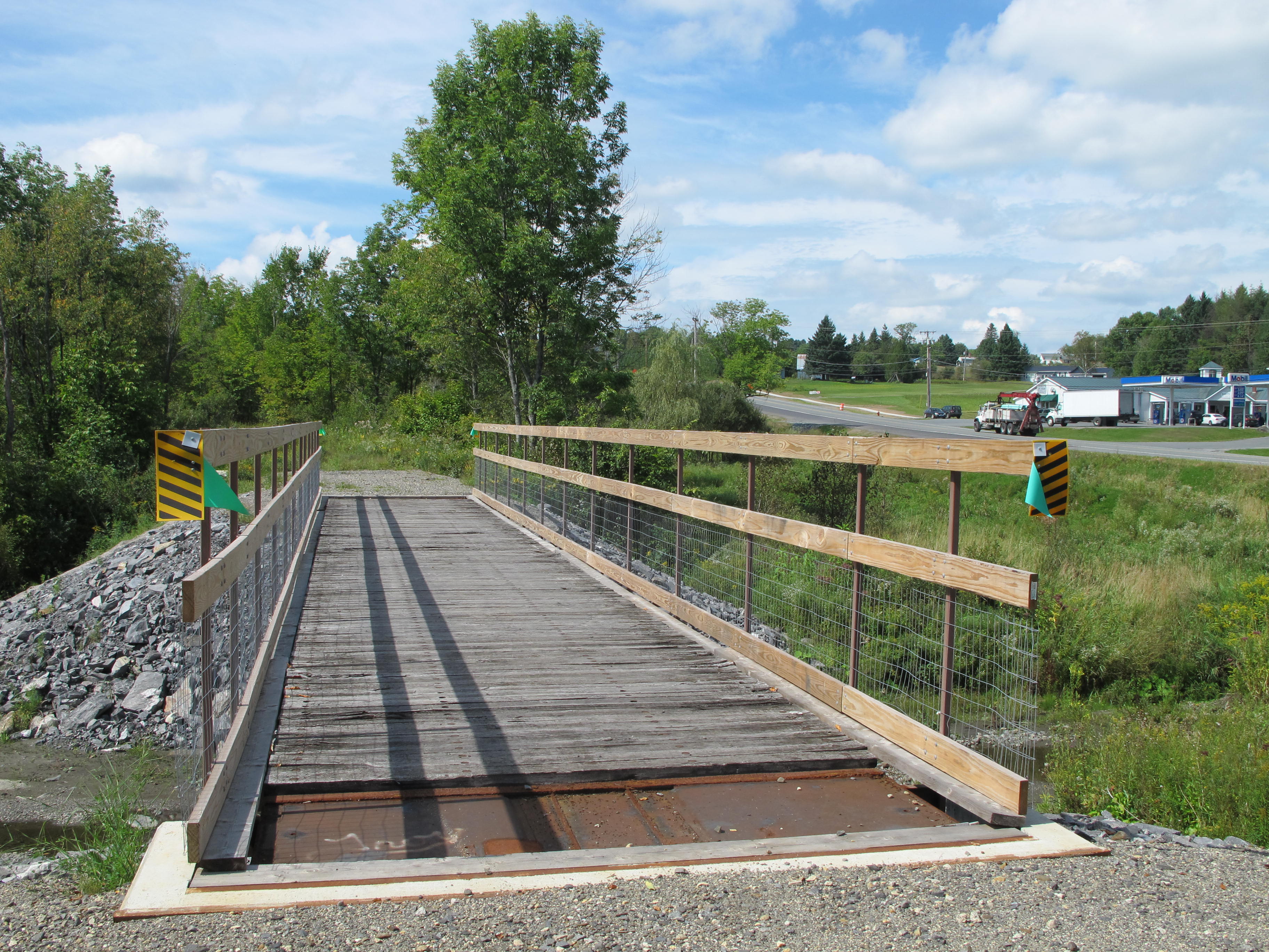 125-VAST-rail-car-bridge.jpg