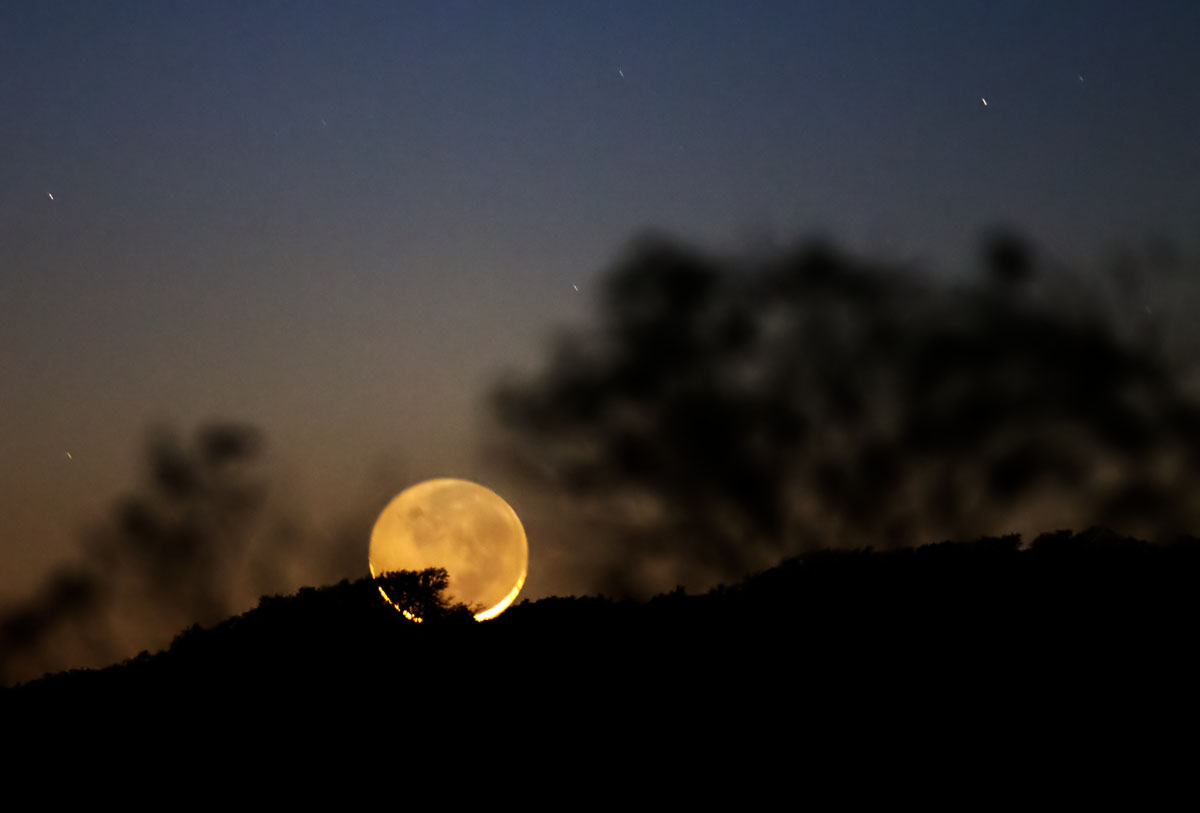 MoonSet_DSC2970cp.jpg