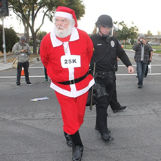 santa-claus-arrested-black-friday-walmart.jpg