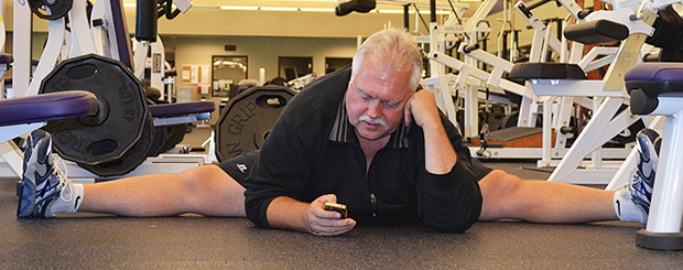 Overweight+Older+Man+doing+the+Splits.jpg