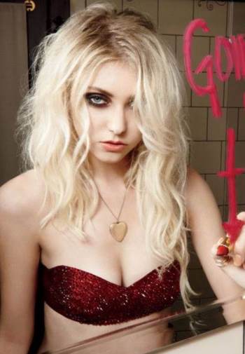 Taylor-Momsen-maxim-front.jpg