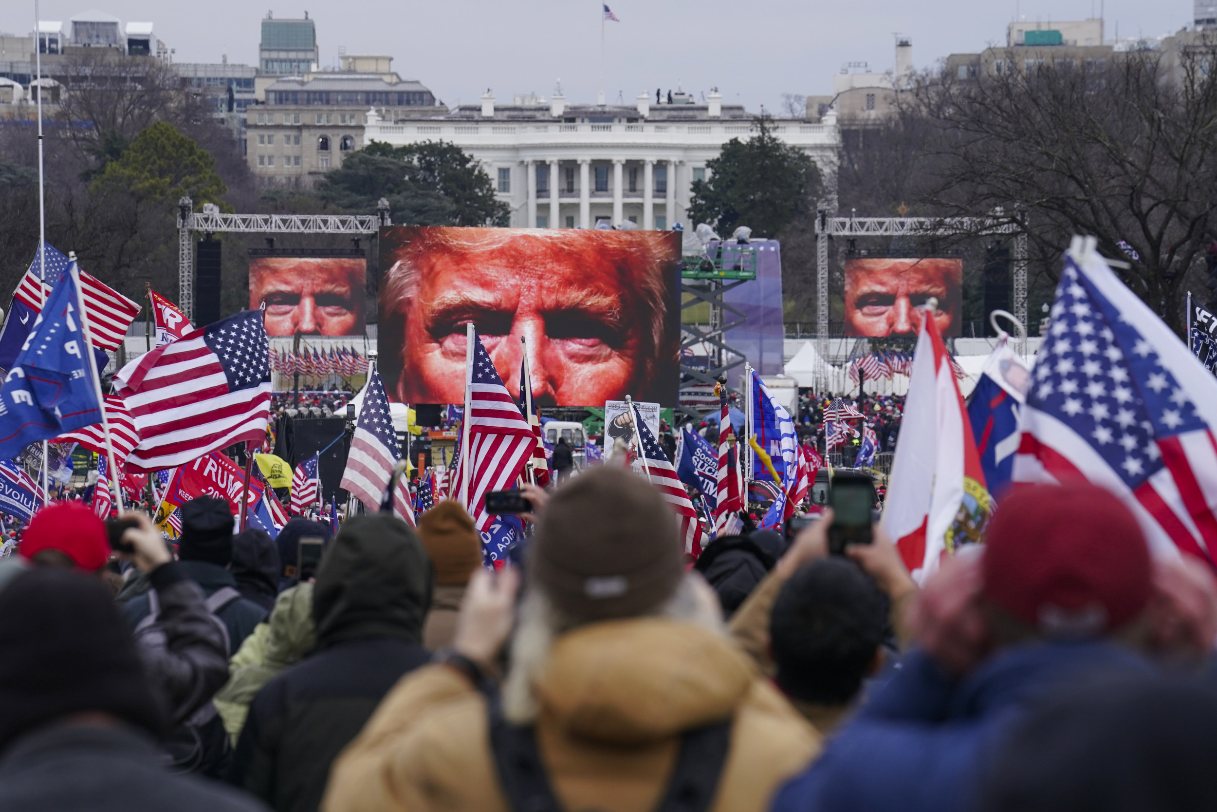 www.newsweek.com