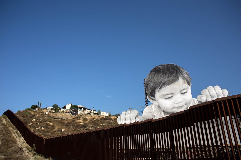 Mexico-Border-Wall-Art-Installation-Child-JR.jpg