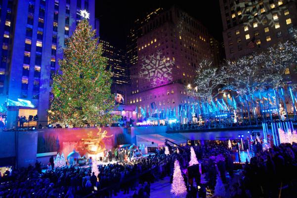 The-Rockefeller-Center-Christmas-Tree-Lighting-Ceremony_1_1.jpg