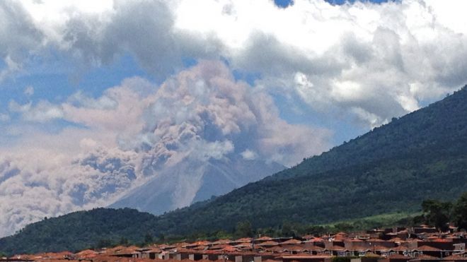 Guatemala20Volcano_Angu.jpg